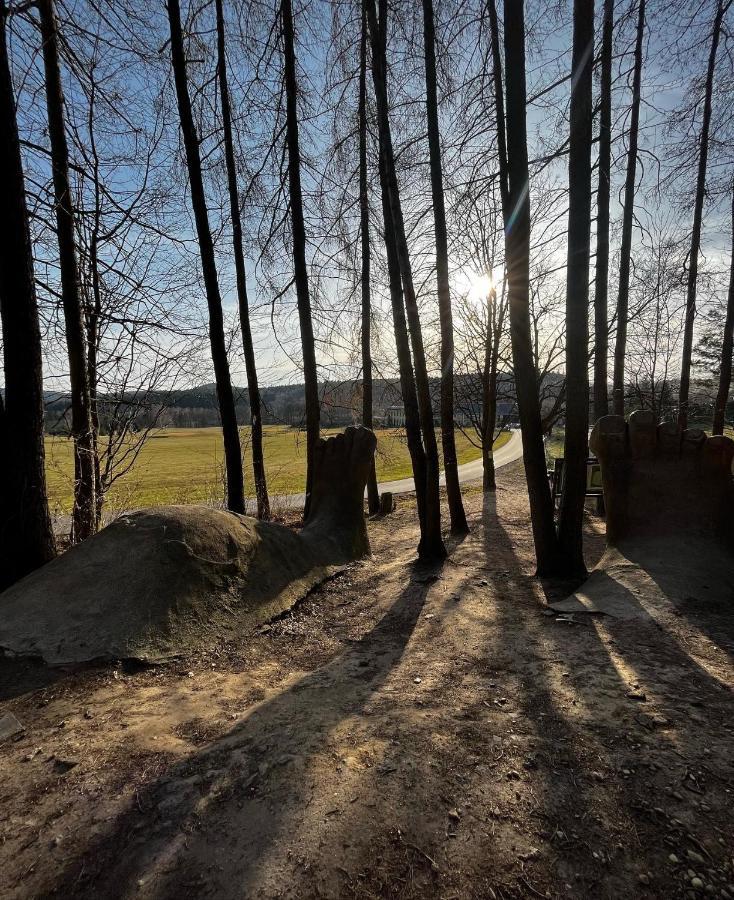 Jested Golf Restaurace A Penzion Svetla pod Jestedem Kültér fotó