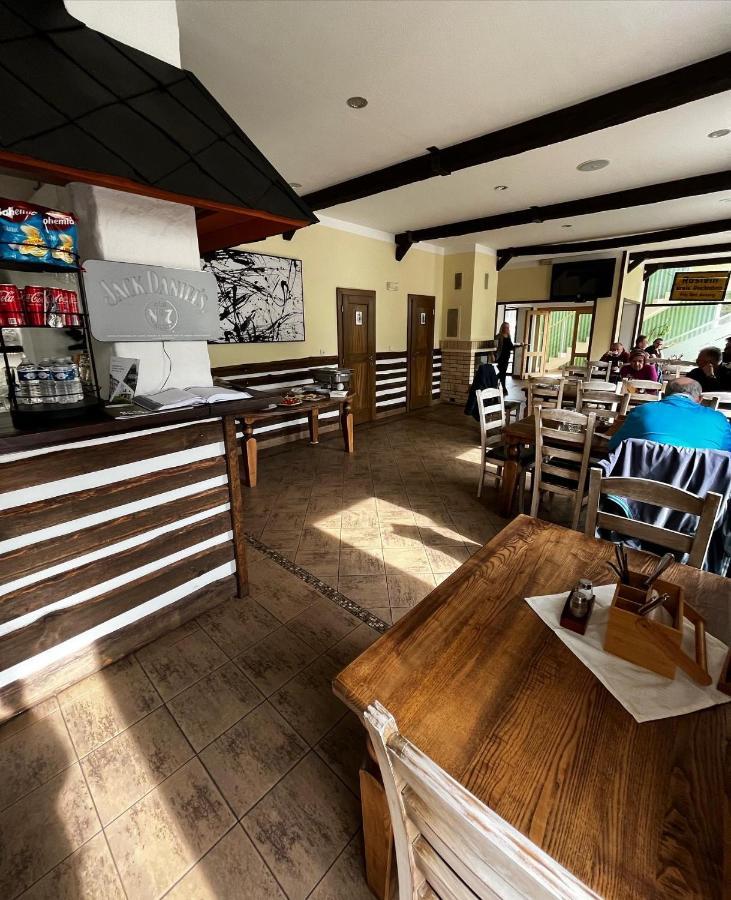 Jested Golf Restaurace A Penzion Svetla pod Jestedem Kültér fotó